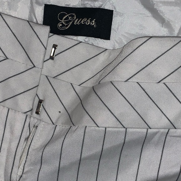 Guess shorts pinstripe - Picture 2 of 6